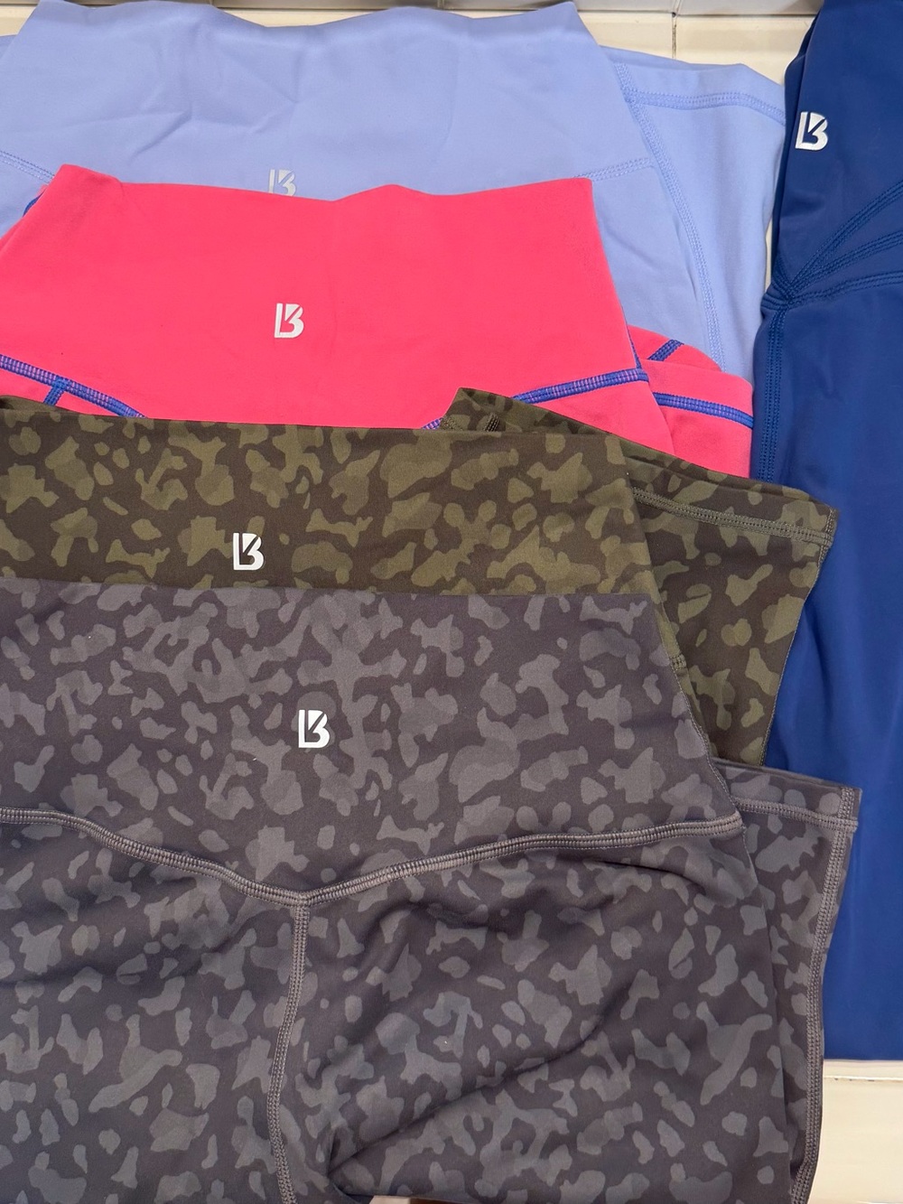 Buff Bunny Bundle| 4 Biker Shorts + 1 Legging| Bundle & Save - Picture 2 of 9